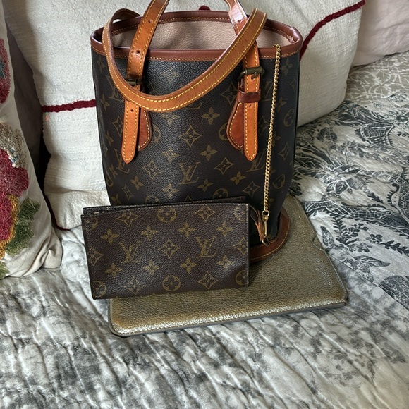 Louis Vuitton mono bucket bag - Picture 11 of 16